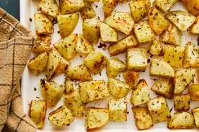 Why You’ll Adore This Crispy Herbed Roasted Potato Recipe