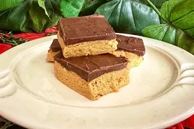 Small-Batch Chocolate Peanut Butter Protein Bars